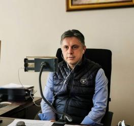 CANDIDATII PROPUN LUCRURI TRASNITE – Deputatul Mugur Cozmanciuc vrea sa-l bata pe Ionel Arsene cu Muzeul Plutaritului