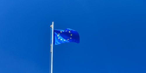Comisia Europeana, unda verde pentru achizitionarea unei banci din Romania