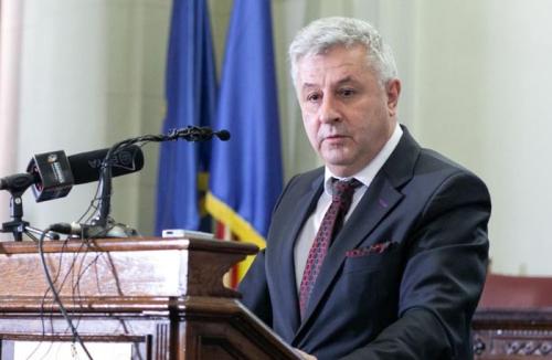 IORDACHE A SEMNAT PENTRU ELIMINAREA SUPRATAXARII – Consiliul Legislativ a emis avizul. Proiectul de lege propune revenirea la modul de calcul al contributiilor sociale obligatorii aplicat in 2022 (Document)