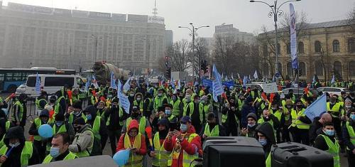 POLITISTII IES IN STRADA – Salariile si neindexarea pensiilor, cateva dintre nemultumiri