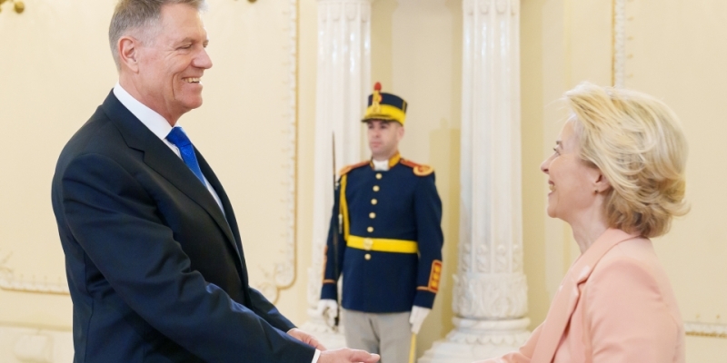 Iohannis a promulgat Legea salariului minim european (Document)