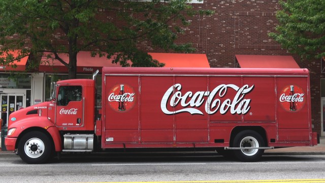 Concedieri la Coca Cola, peste 3.500 de oameni plecand acasa