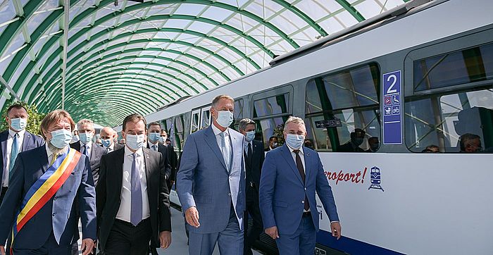 Klaus Iohannis s-a plimbat cu trenul gara de Nord Aeroport Henry Coanda