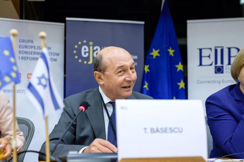 Verdictul avocatului Piperea despre Traian Basescu