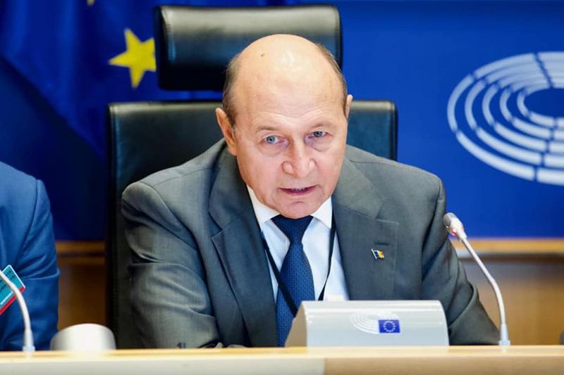 Bani pe cadavrele romanilor. Aceasta este acuzatia lansata de fostul presedinte Traian Basescu