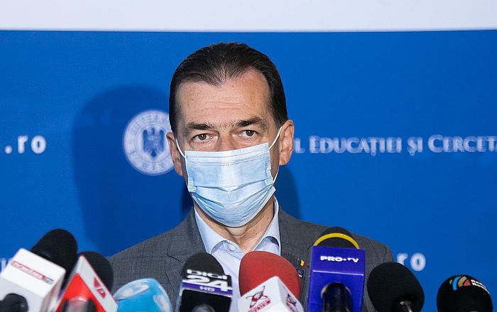 Guvernul Ortban nu are bani de pensii